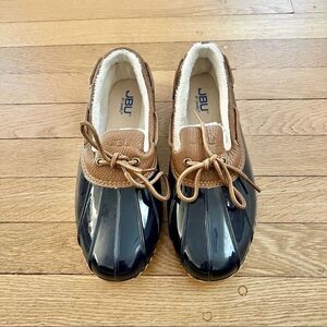 JBU by Jambu & Co | woodbury in navy/tan